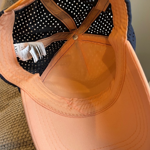 Roxy hat - Picture 3 of 4